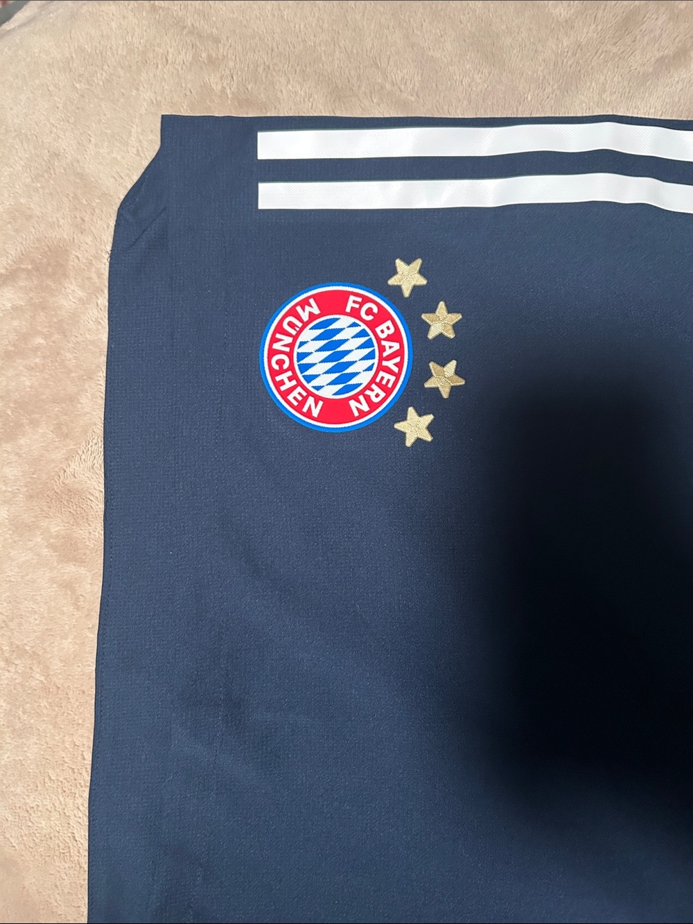 FC Bayern Munchen 2017-18 Home Shorts Authentic Climalite Size XL NWT - Picture 2 of 7